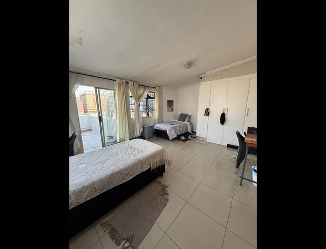 5 BEDROOM APARTMENT FOR SALE IN DURBAN CBD